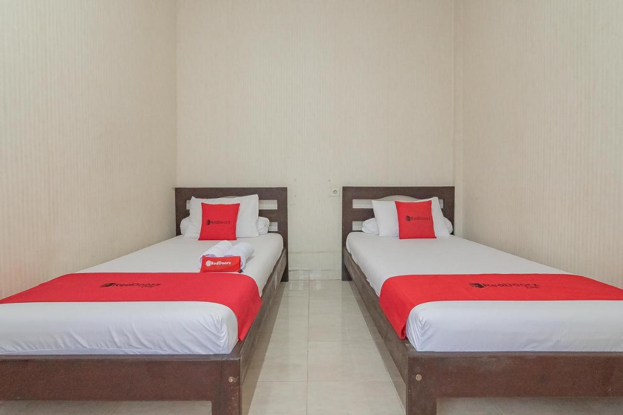 Hotel Reddoorz Syariah Near Terminal Batu Ampar 2 Balikpapan  Exterior foto