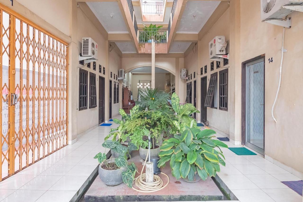 Hotel Reddoorz Syariah Near Terminal Batu Ampar 2 Balikpapan  Exterior foto